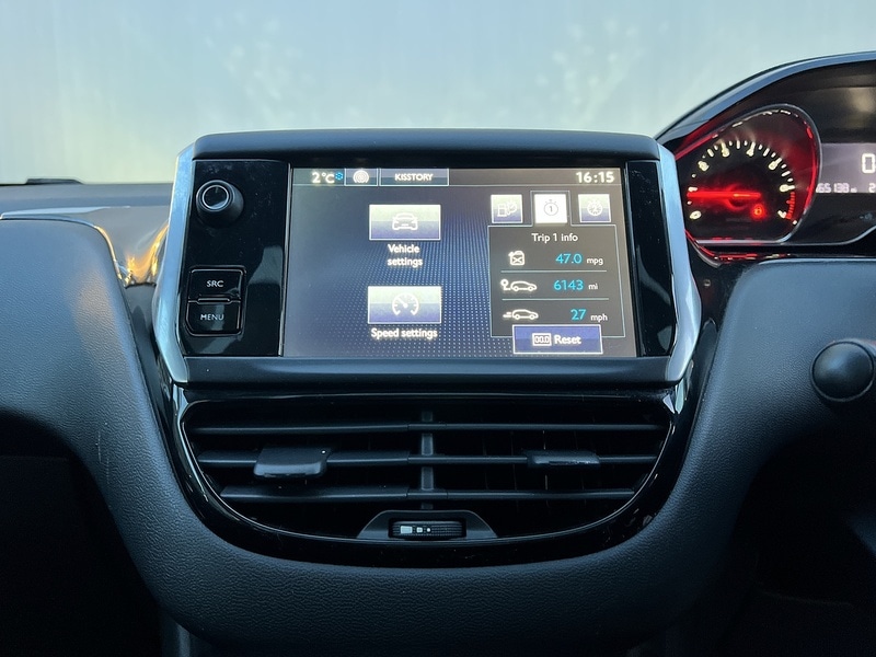 Used Peugeot 208 2015 for sale - 77140309: Photo 23