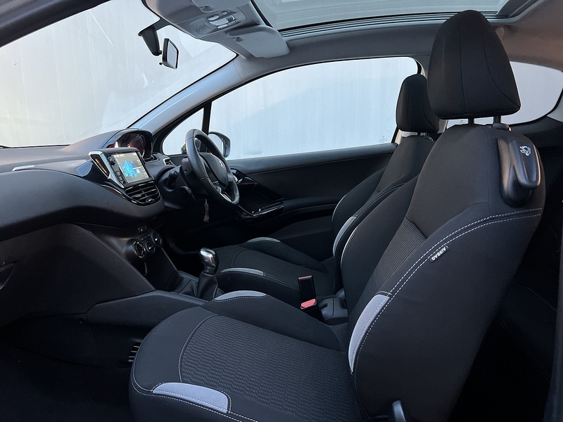 Used Peugeot 208 2015 for sale - 77140309: Photo 24