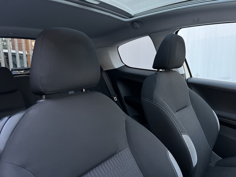 Used Peugeot 208 2015 for sale - 77140309: Photo 7