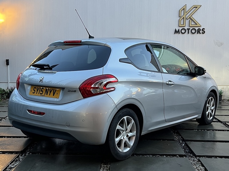 Used Peugeot 208 2015 for sale - 77140309: Photo 8