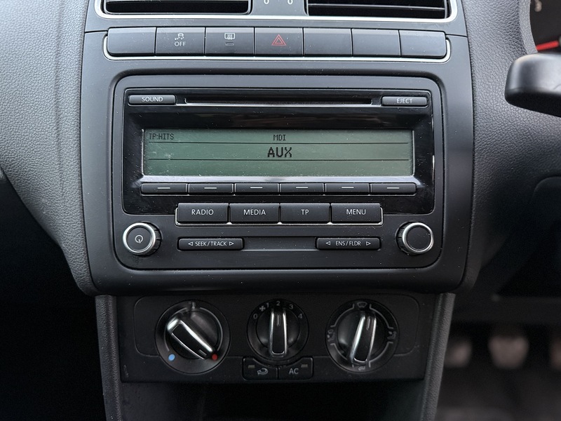 Used Volkswagen Polo 2012 for sale - 76716128: Photo 25