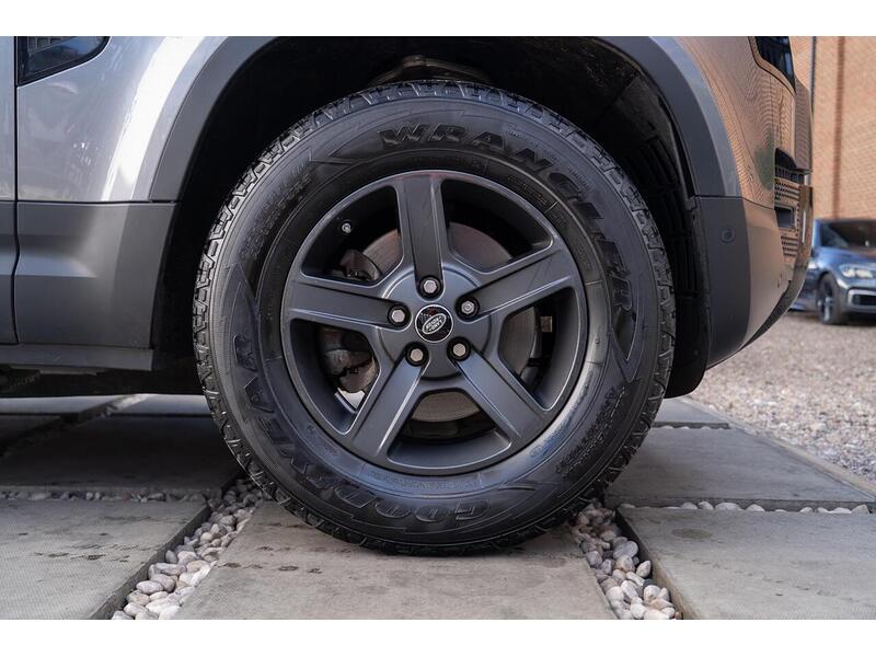 Used Land Rover Defender 2020 for sale - 77077846: Photo 18