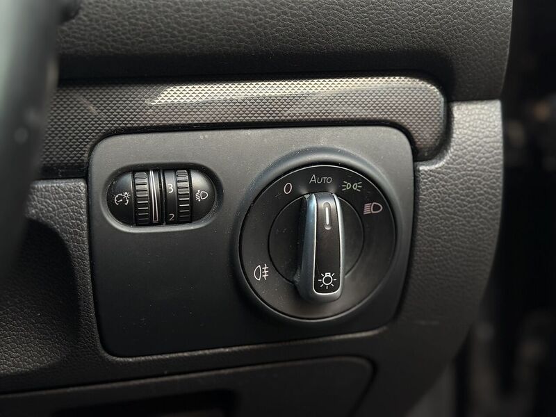 Used Volkswagen Golf 2011 for sale - 76396578: Photo 19