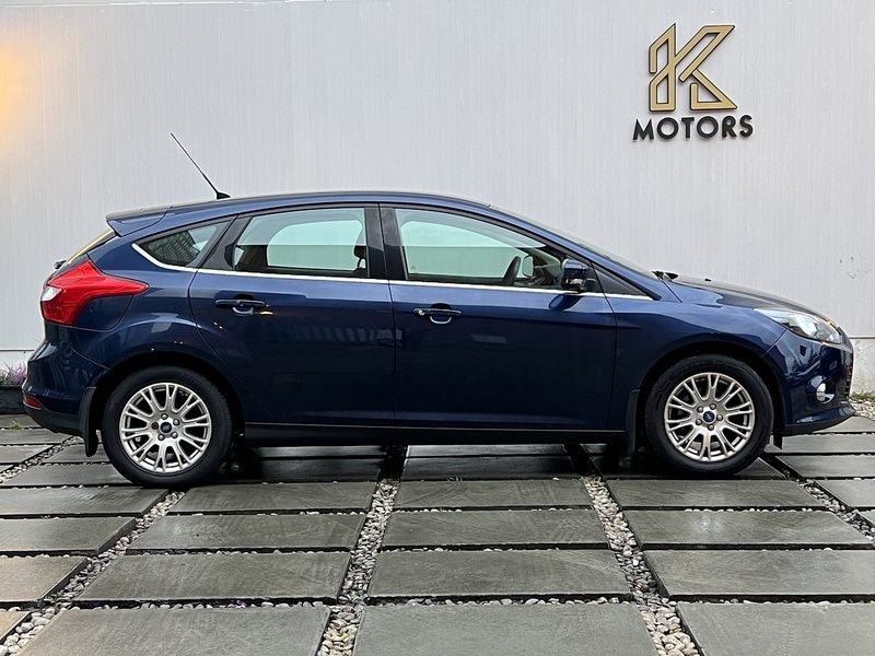 Used Ford Focus 2011 for sale - 76986528: Photo 2