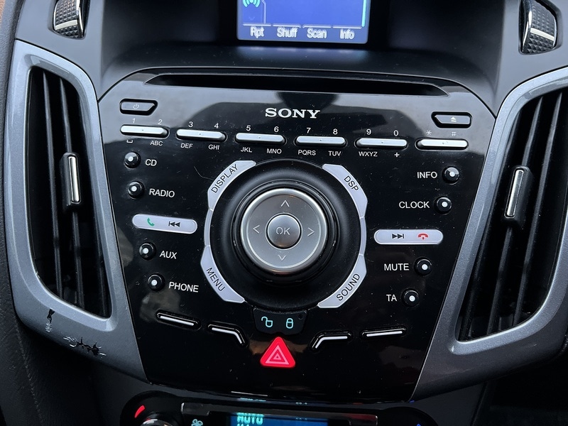 Used Ford Focus 2011 for sale - 76986528: Photo 21