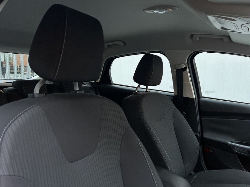 Used Ford Focus 2011 for sale - 76986528: Photo 7