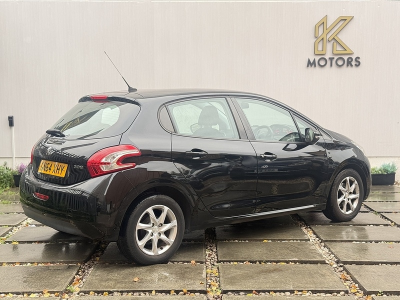 Used Peugeot 208 2014 for sale - 76320198: Photo 5