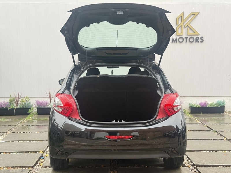 Used Peugeot 208 2014 for sale - 76320198: Photo 7