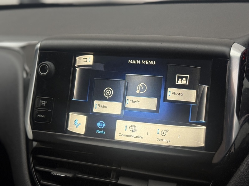 Used Peugeot 208 2014 for sale - 76320198: Photo 8
