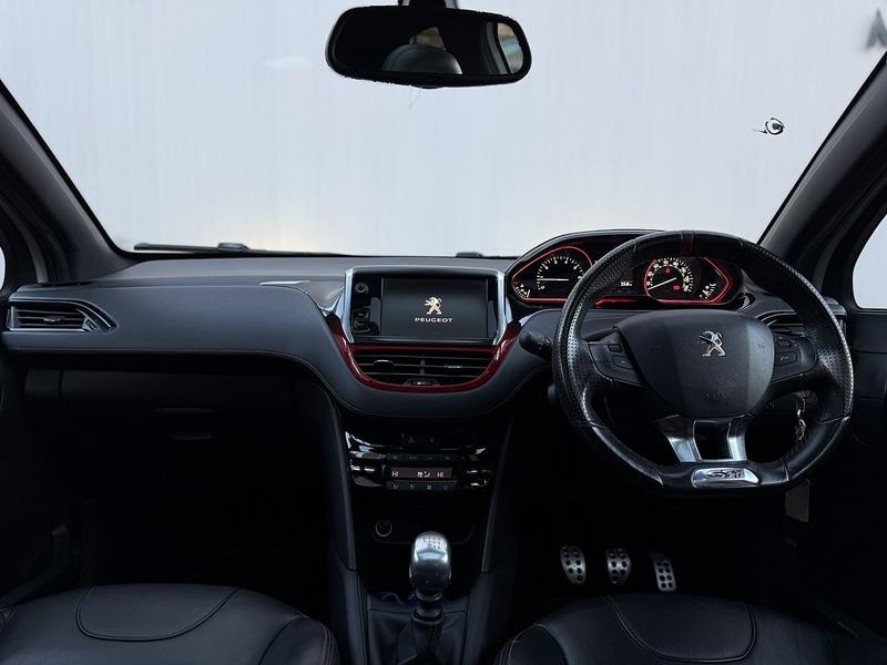 Used Peugeot 208 2015 for sale - 76808339: Photo 14