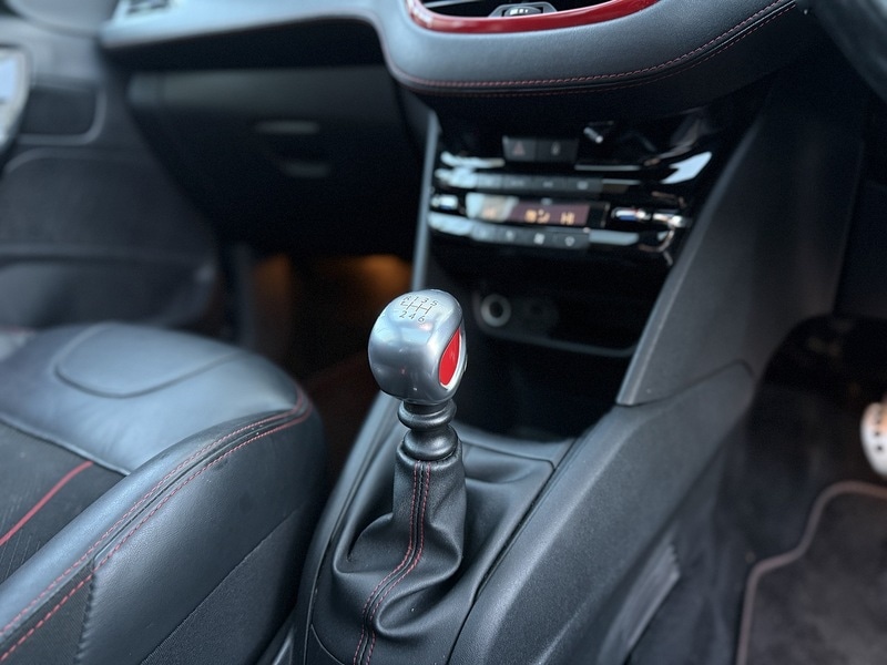 Used Peugeot 208 2015 for sale - 76808339: Photo 17