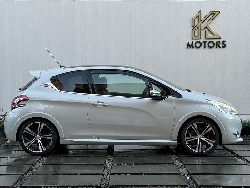 Used Peugeot 208 2015 for sale - 76808339: Photo 2