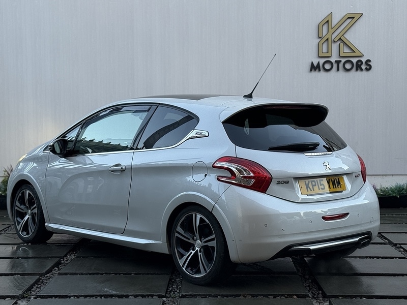 Used Peugeot 208 2015 for sale - 76808339: Photo 23