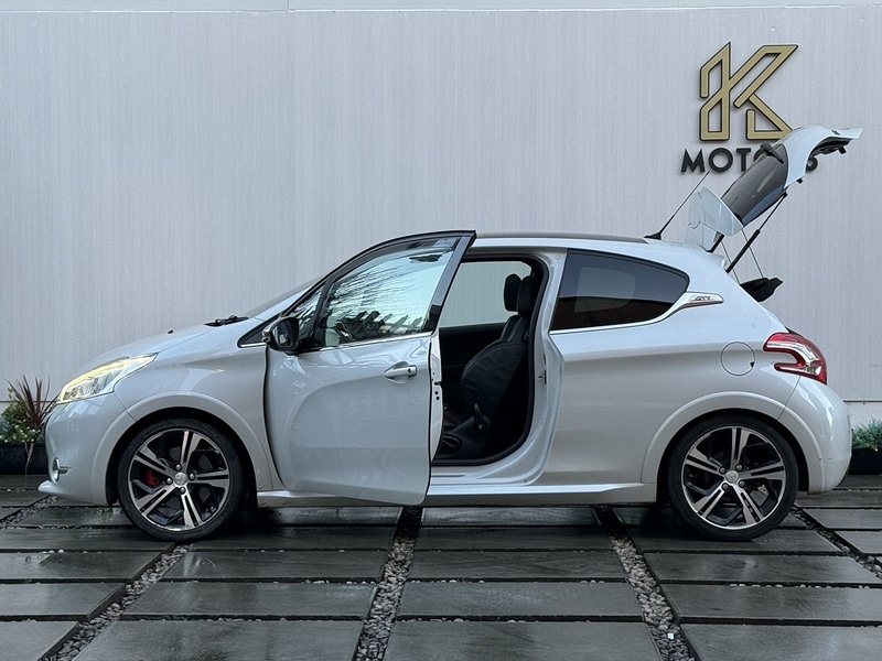 Used Peugeot 208 2015 for sale - 76808339: Photo 27