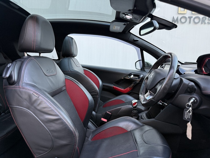 Used Peugeot 208 2015 for sale - 76808339: Photo 7