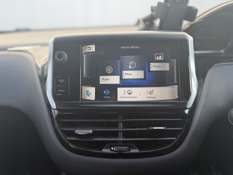 Used Peugeot 208 2013 for sale - 77915307: Photo 18