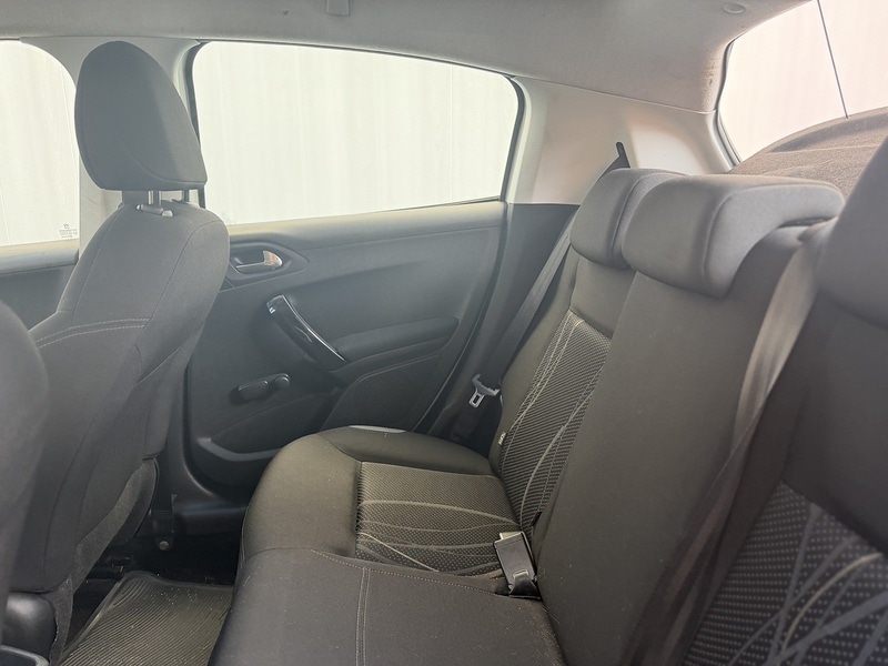Used Peugeot 208 2013 for sale - 77915307: Photo 30