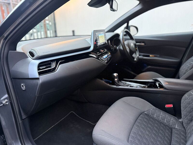 Used Toyota C-HR 2021 for sale - 77609576: Photo 34