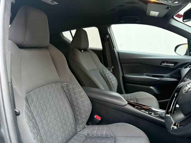 Used Toyota C-HR 2021 for sale - 77609576: Photo 7