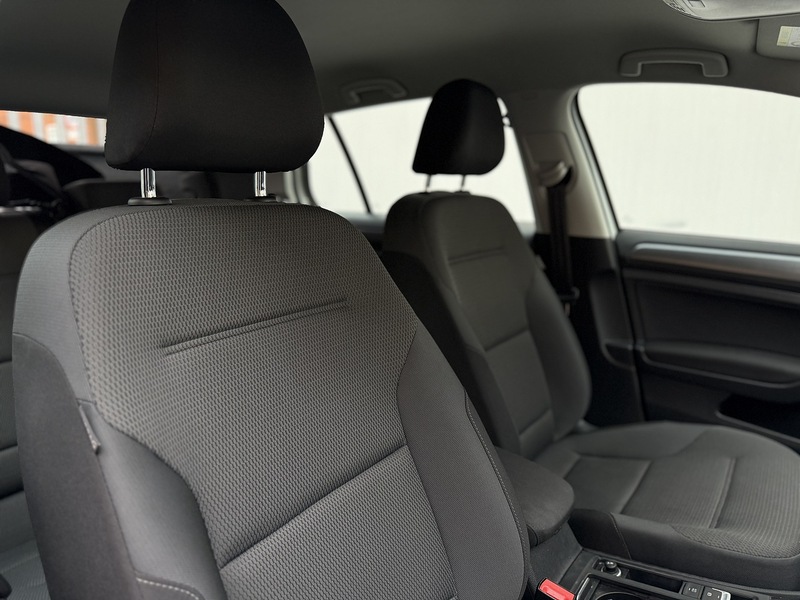 Used Volkswagen Golf 2019 for sale - 76716133: Photo 18