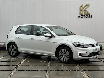 Used Volkswagen Golf 2019 for sale - 76716133: Photo
