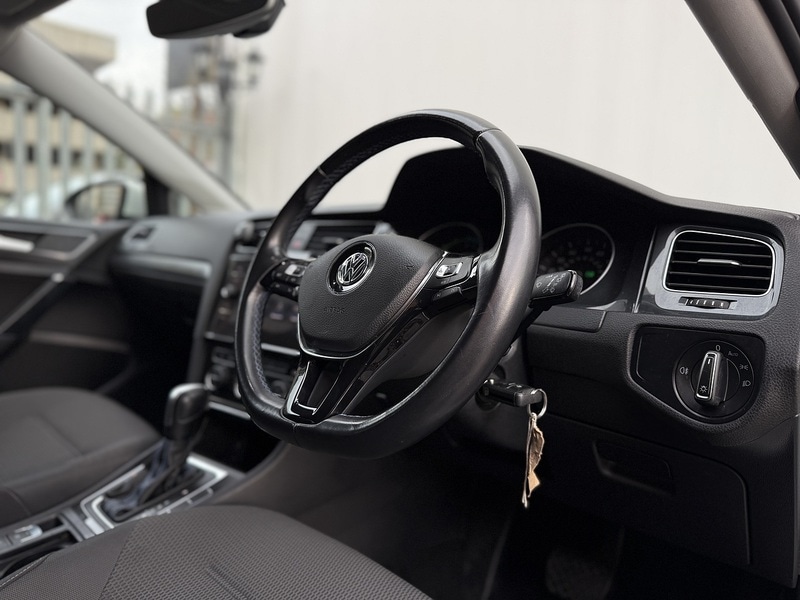 Used Volkswagen Golf 2019 for sale - 76716133: Photo 25