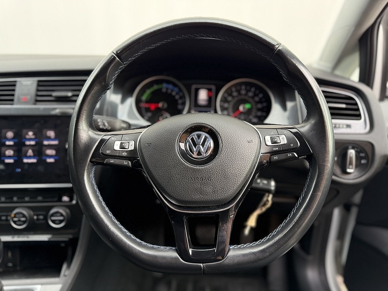 Used Volkswagen Golf 2019 for sale - 76716133: Photo 30