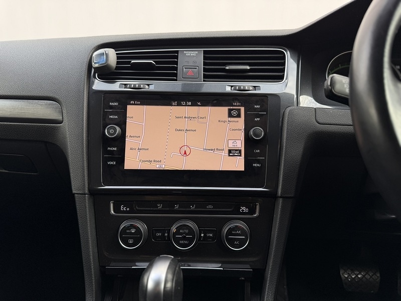 Used Volkswagen Golf 2019 for sale - 76716133: Photo 31