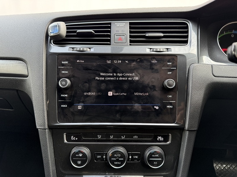 Used Volkswagen Golf 2019 for sale - 76716133: Photo 39