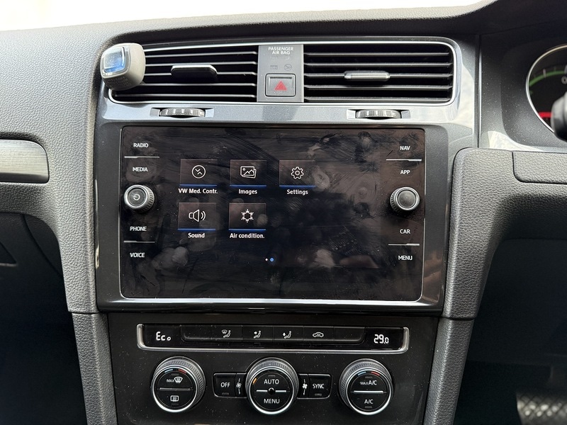 Used Volkswagen Golf 2019 for sale - 76716133: Photo 40