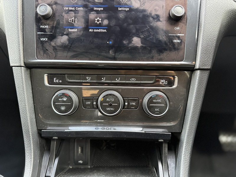 Used Volkswagen Golf 2019 for sale - 76716133: Photo 41