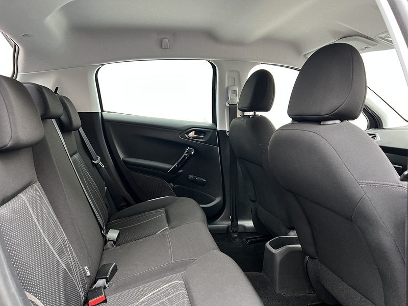 Used Peugeot 208 2015 for sale - 77591383: Photo 7