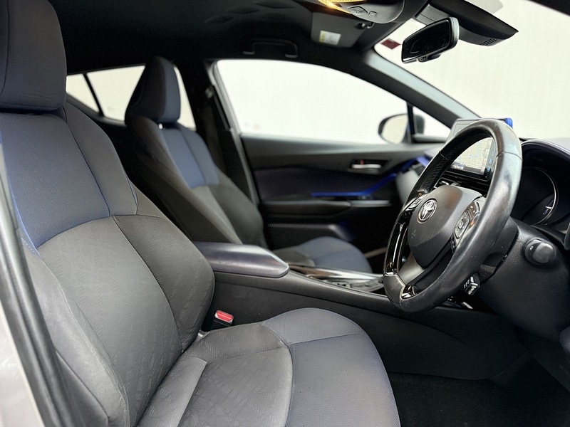 Used Toyota C-HR 2018 for sale - 76716107: Photo 13