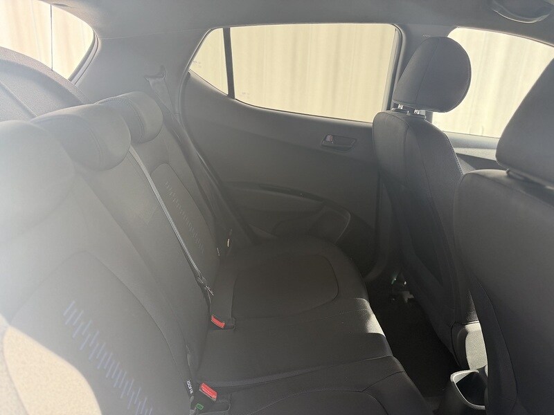 Used Hyundai i10 2018 for sale - 77976792: Photo 10