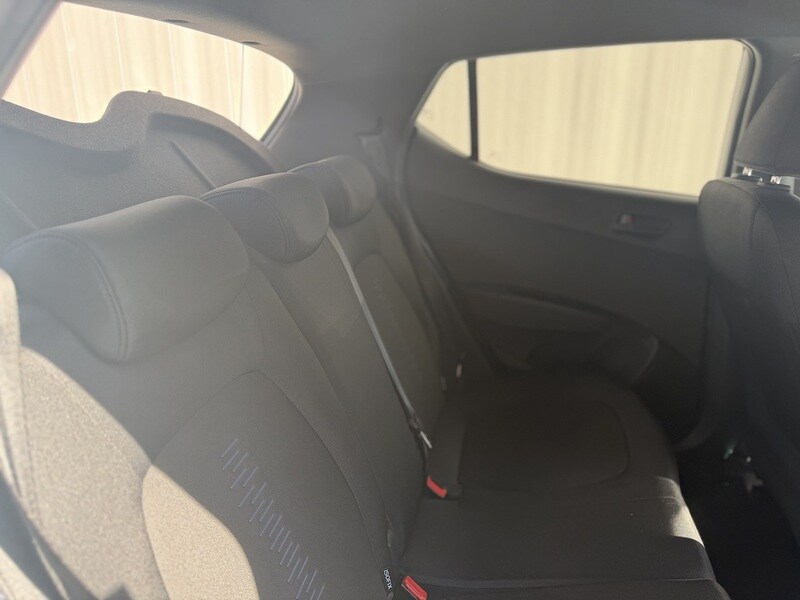 Used Hyundai i10 2018 for sale - 77976792: Photo 11