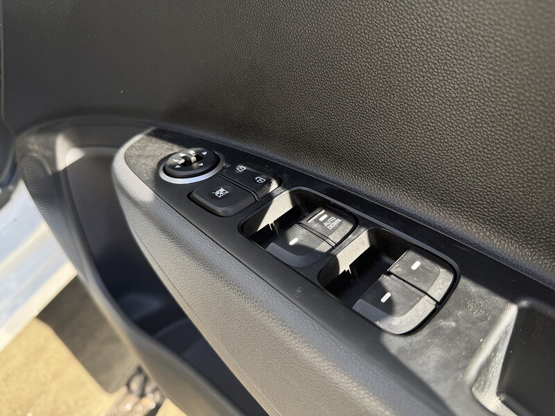 Used Hyundai i10 2018 for sale - 77976792: Photo 17