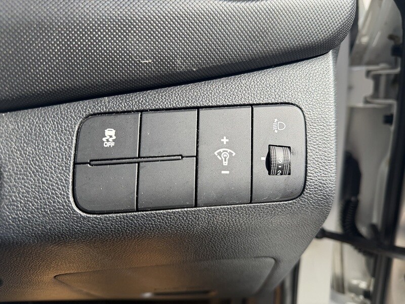 Used Hyundai i10 2018 for sale - 77976792: Photo 18