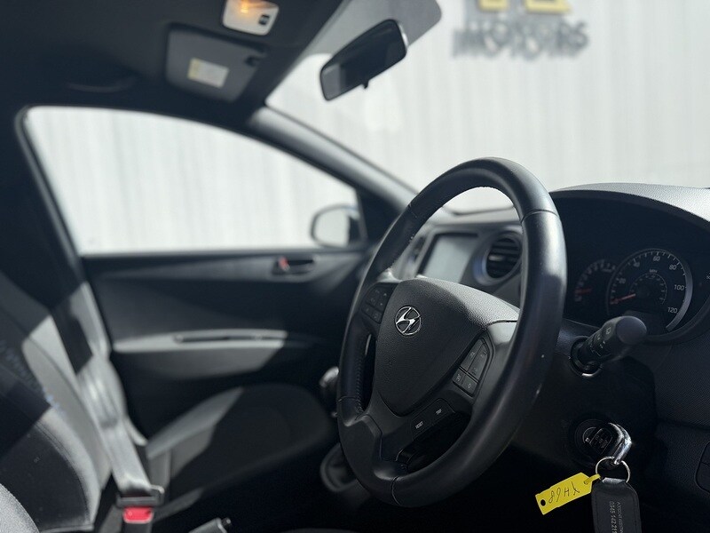 Used Hyundai i10 2018 for sale - 77976792: Photo 6