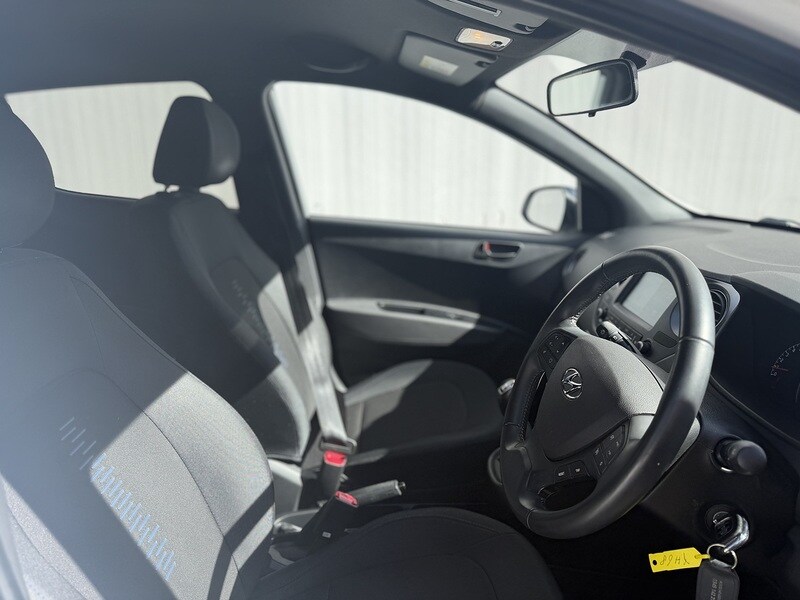 Used Hyundai i10 2018 for sale - 77976792: Photo 7