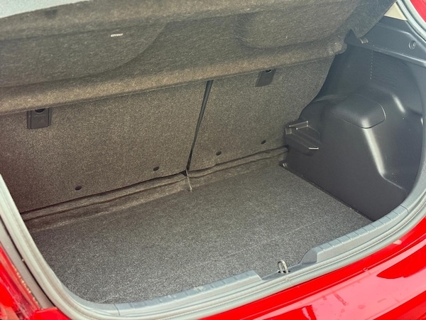 Used Toyota Yaris 2016 for sale - 76181991: Photo 21
