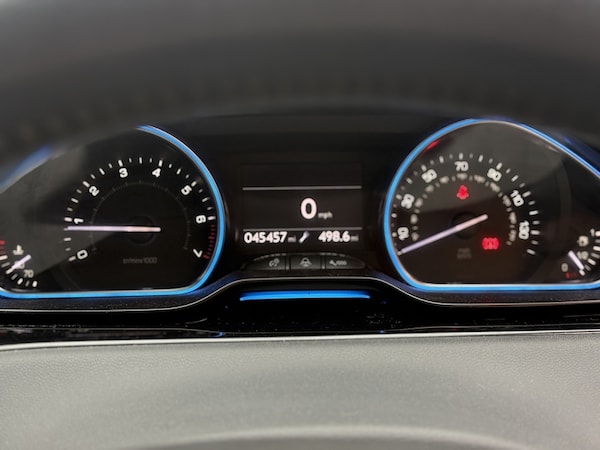 Used Peugeot 208 2013 for sale - 76253204: Photo 11