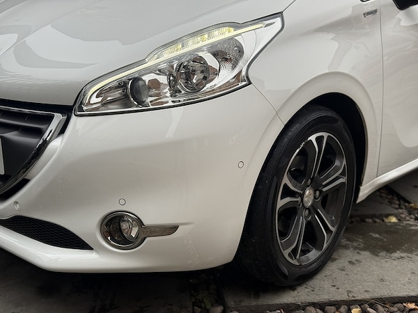 Used Peugeot 208 2013 for sale - 76253204: Photo 20