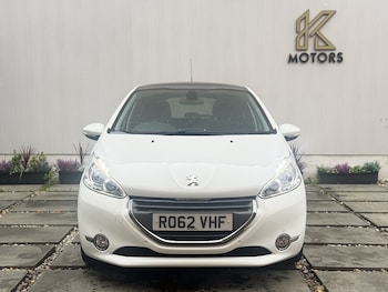 Used Peugeot 208 2013 for sale - 76253204: Photo 2
