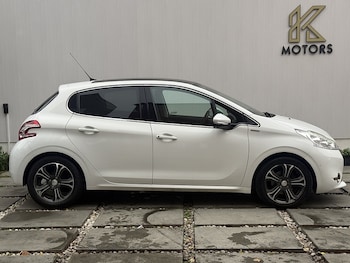 Used Peugeot 208 2013 for sale - 76253204: Photo 4
