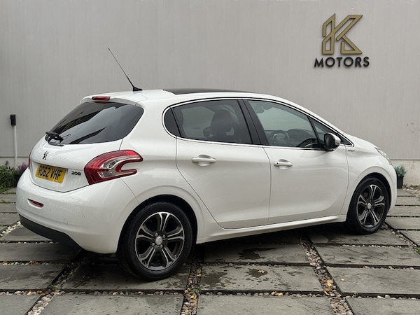 Used Peugeot 208 2013 for sale - 76253204: Photo 6
