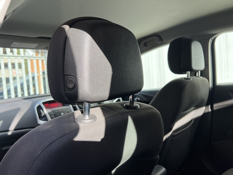 Used Vauxhall Astra 2014 for sale - 77375683: Photo 24