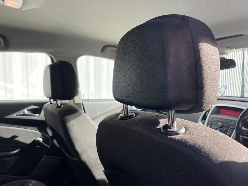 Used Vauxhall Astra 2014 for sale - 77375683: Photo 9