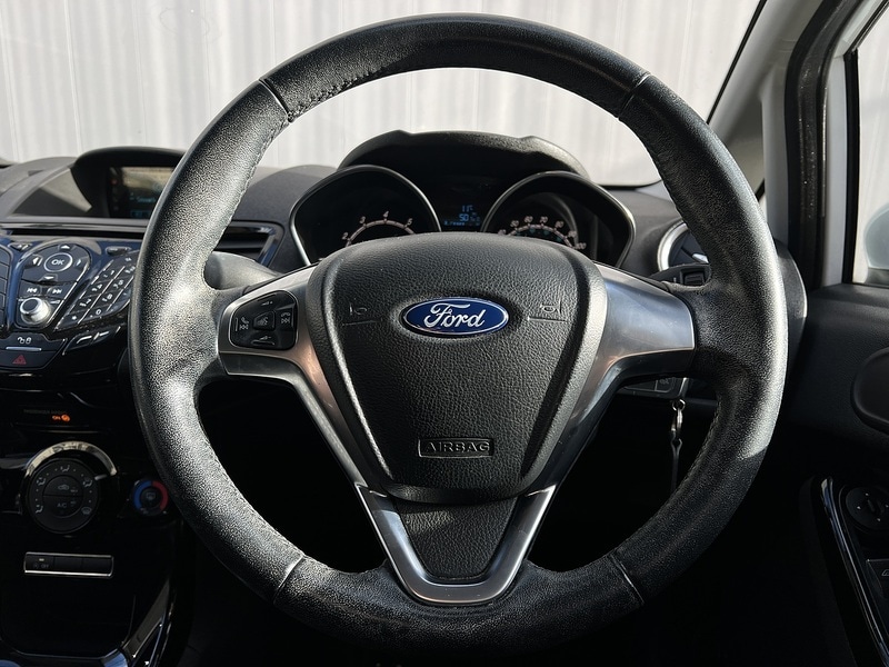 Used Ford Fiesta 2015 for sale - 77264012: Photo 15
