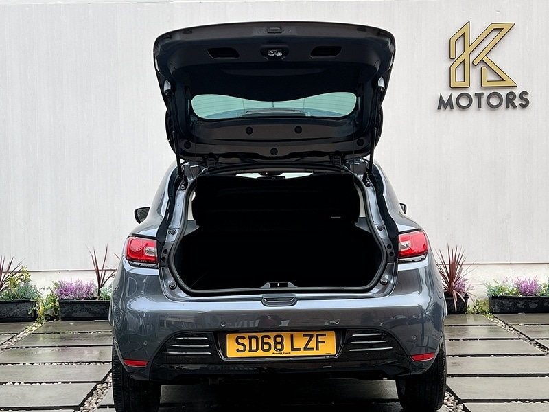 Used Renault Clio 2018 for sale - 76986526: Photo 11