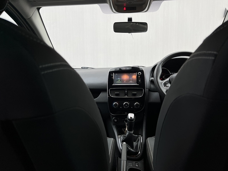 Used Renault Clio 2018 for sale - 76986526: Photo 15
